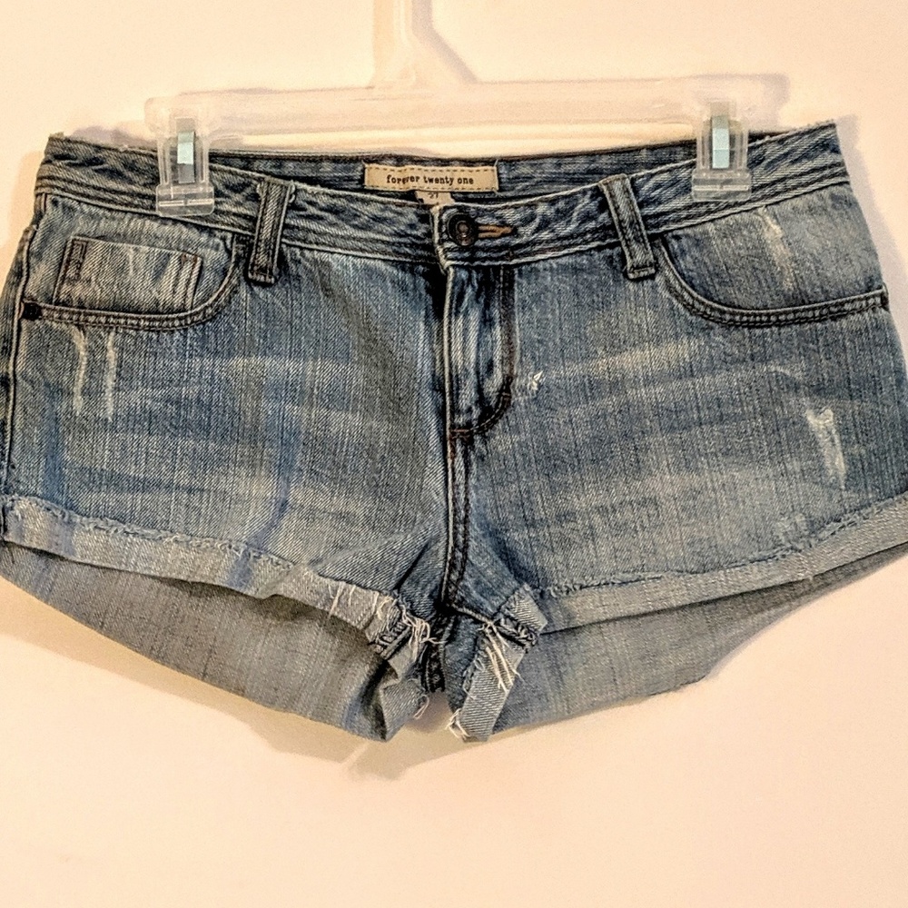 Forever 21 Distress Shorts Denim Light Wash 27